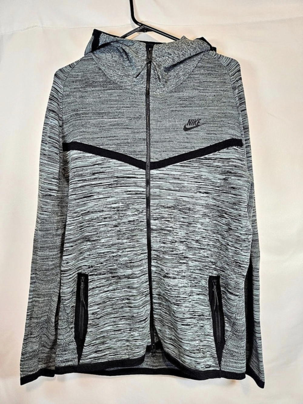 Nike Tech Knit Windrunner Hoodie Gray & Black Zip Jacket Size Medium